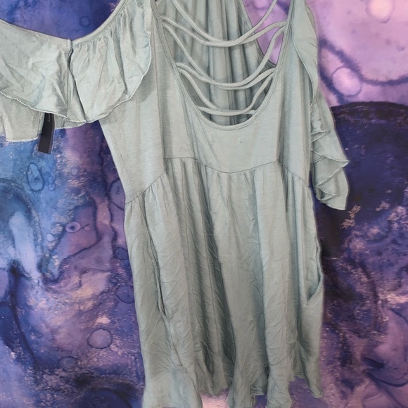 ⭐️NWT American Eagle romper⭐️ - Picture 3 of 8